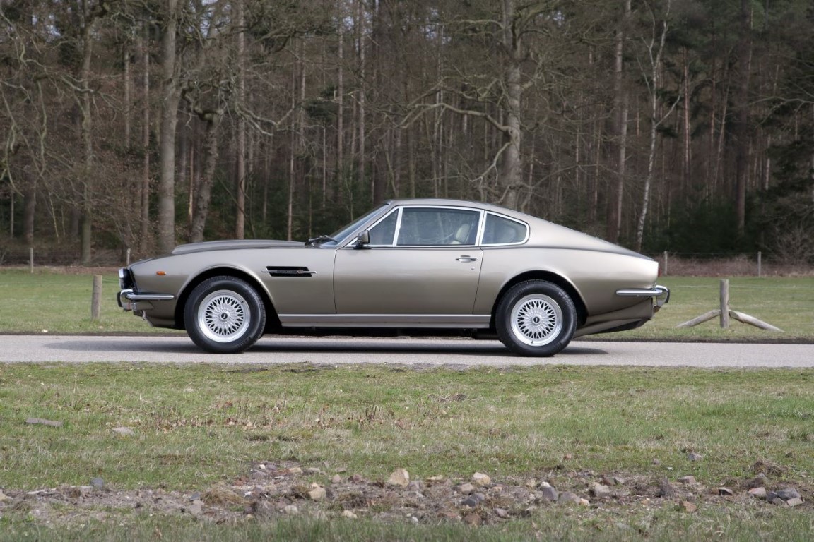 Aston Martin V8 5.3 V8 (Automatic)